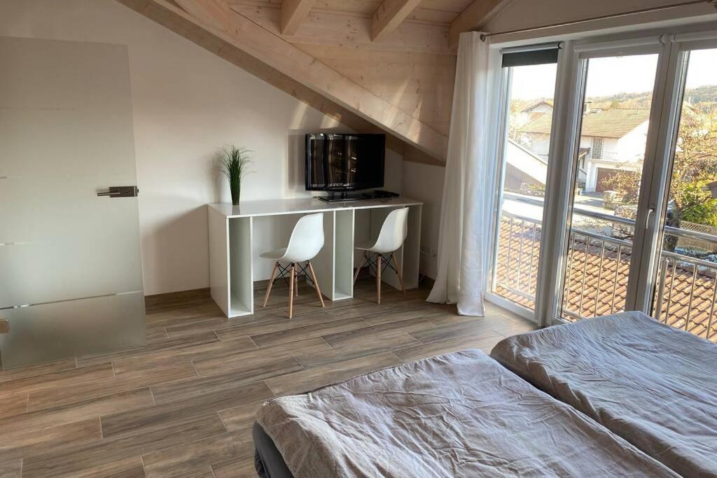 Lichtdurchflutete Wohnung Mit Grosser Dachterrasse Bruckmuhl Exterior photo